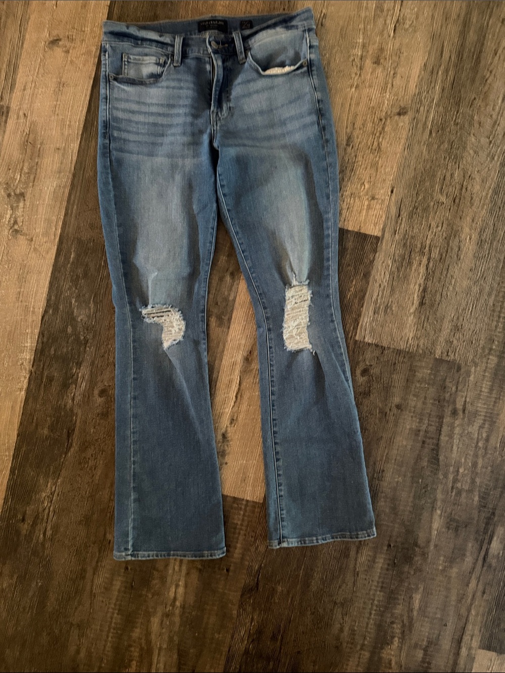 Lucky Brand Light Blue Distressed Flare Jeans sz 10/30
